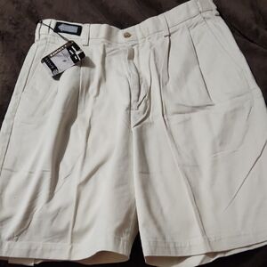 Savane Cream Flat-Front Pleated Men's Shorts